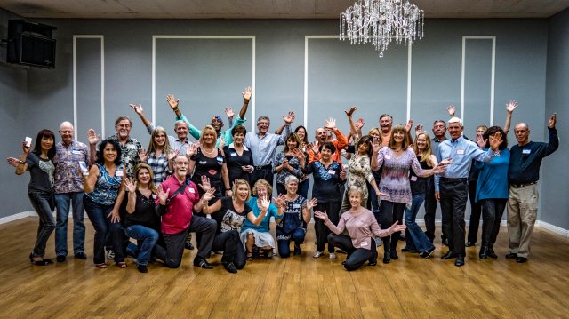 BB 01 A LARGE HAPPY DANCE CLASS -   Copy - Copy - Copy